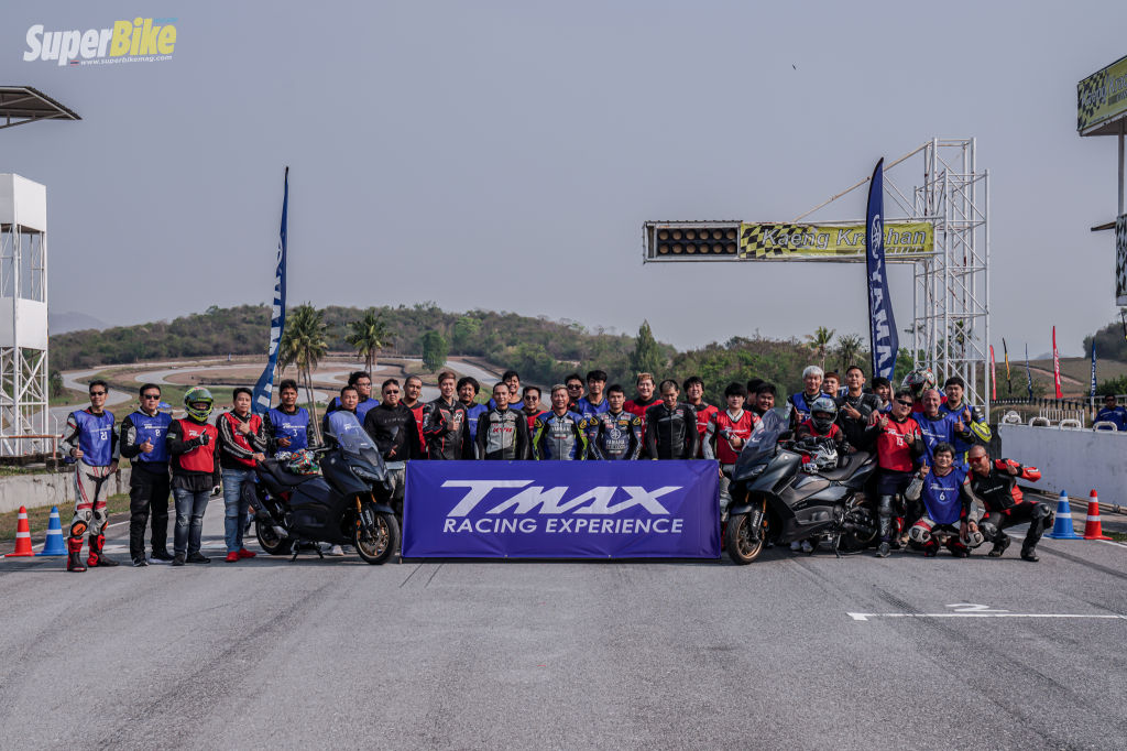 Tmax-Racing-Experience-4