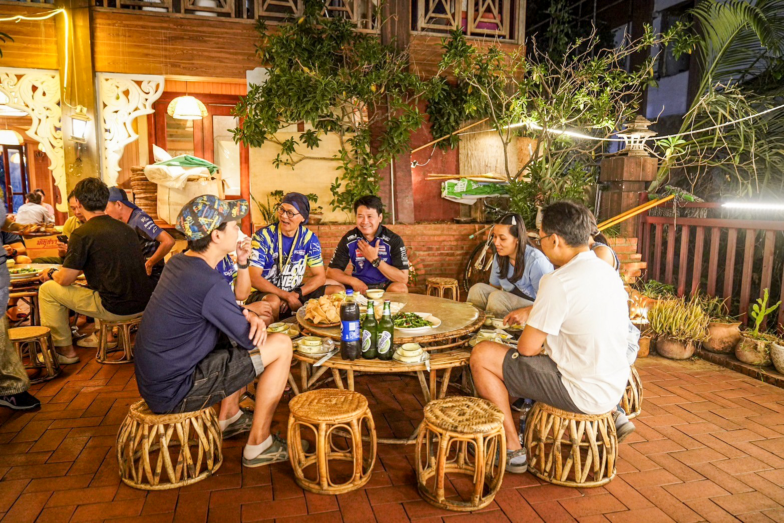 LINE_ALBUM_16367_240316_1-2