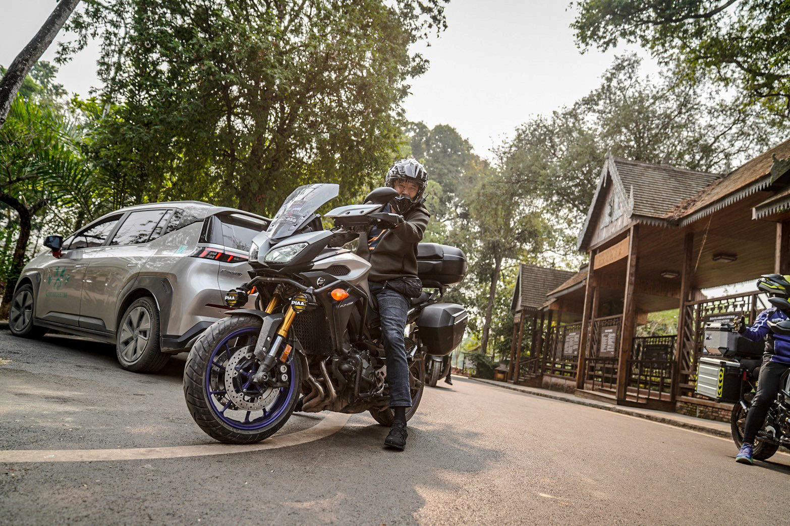 LINE_ALBUM_16367_240316_42