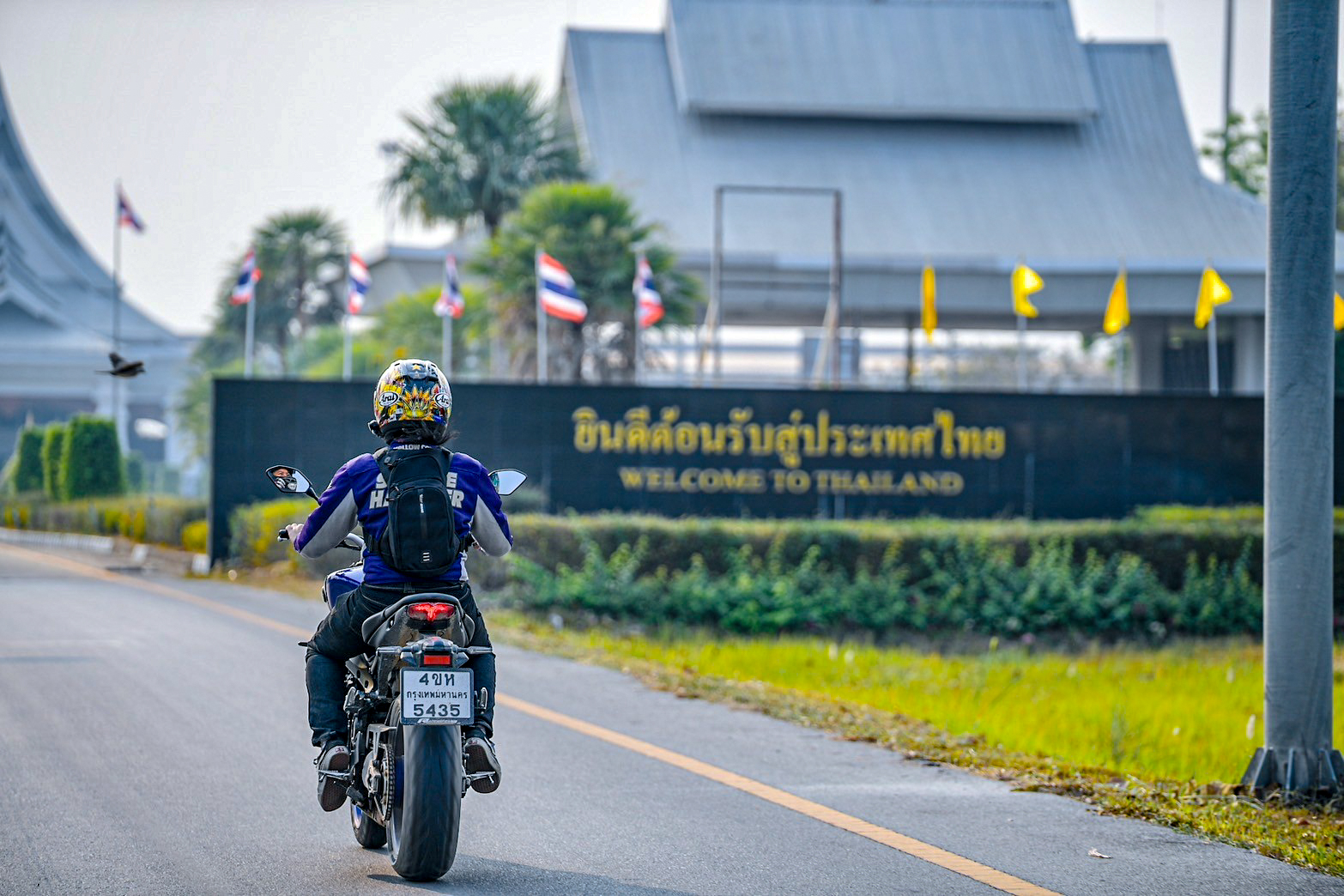 LINE_ALBUM_18367_240318_1