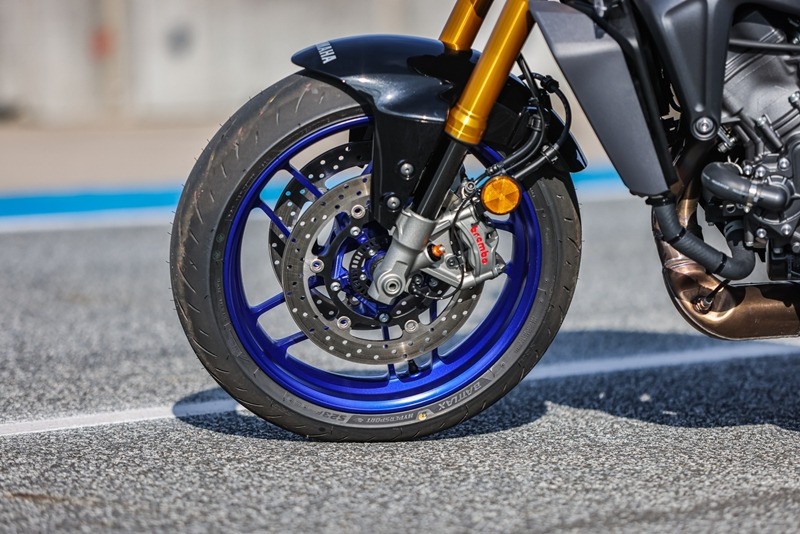 LI1NE_ALBUM_Product-MT-09-SP_2407