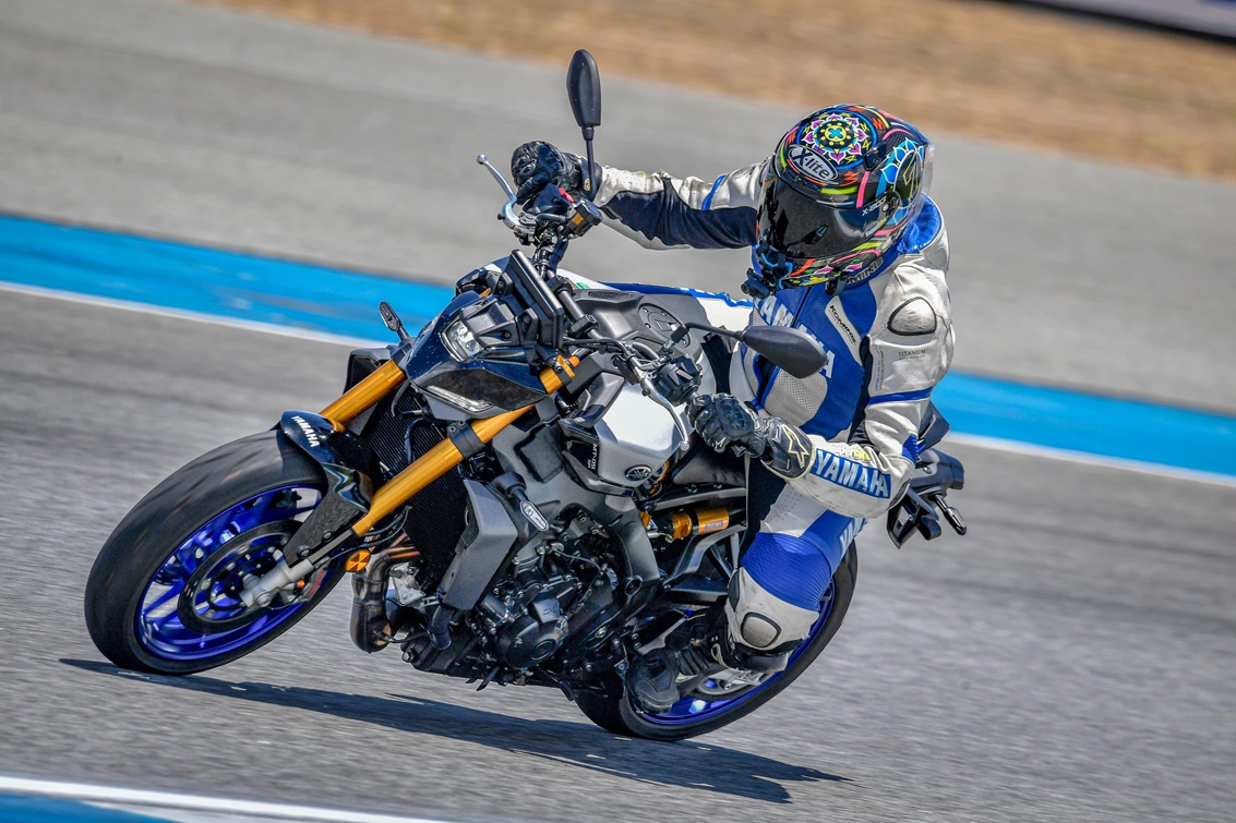 LINE_ALBUM_HL-Group-E_240712_2