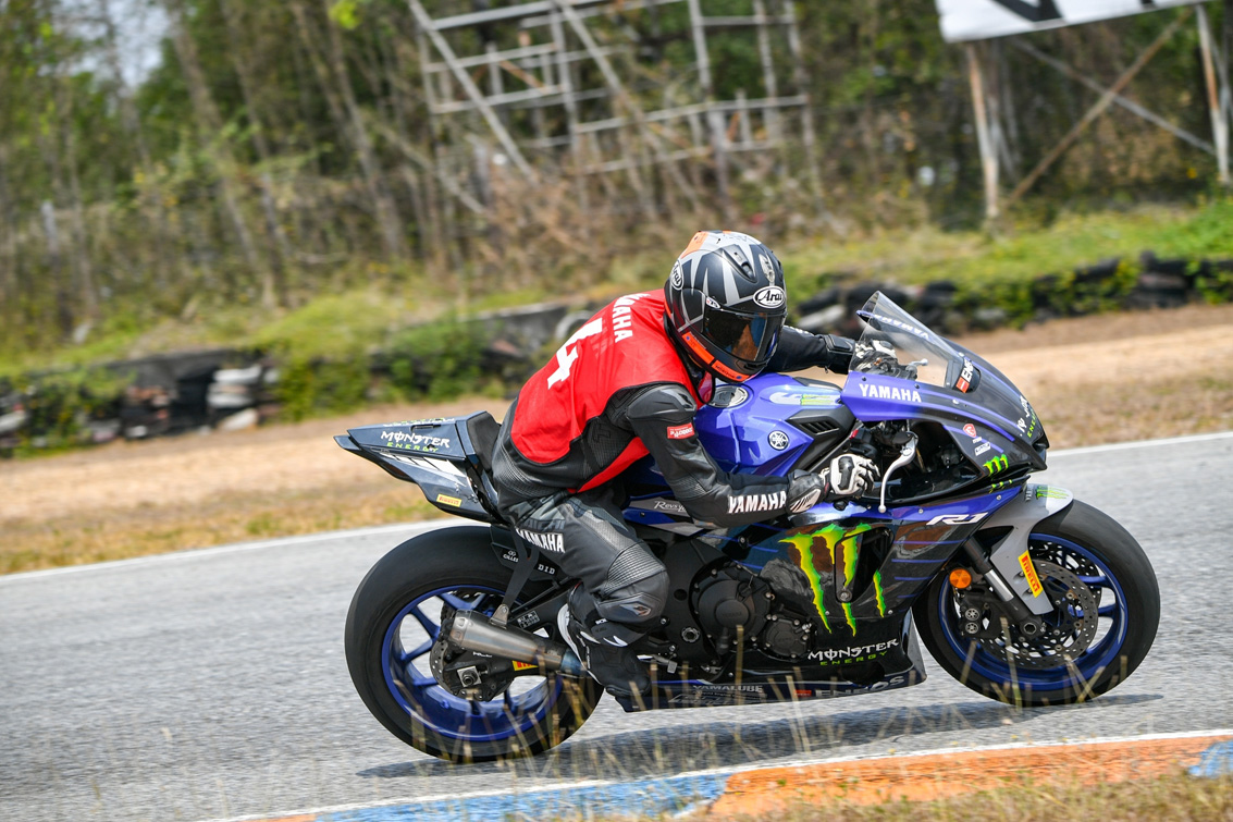 LINE_ALBUM_YRT Red 1_240420_6