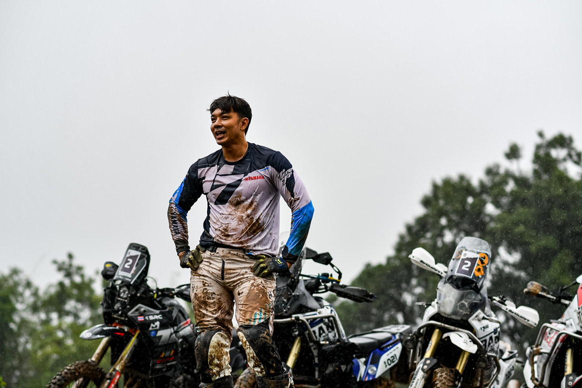 YB3_4770
